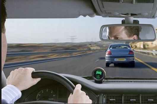 Large تعرف على مسافة الأمان بين السيارات