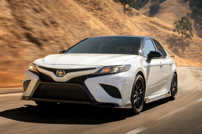 السيارات الأكثر مبيعا في العالم في عام 2020 8 كامري