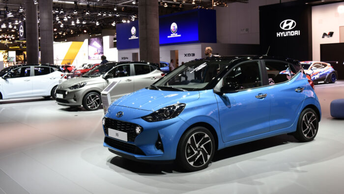 سوزوكي بالينو تواجه منافسة شرسة مع سيارات بالسوق المصري 8 Hyundai Hyundai i10...