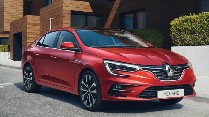 تعرف على السيارات المنافسة للسيارة هوندا سيتي 2021 في مصر 5 Renault Megane