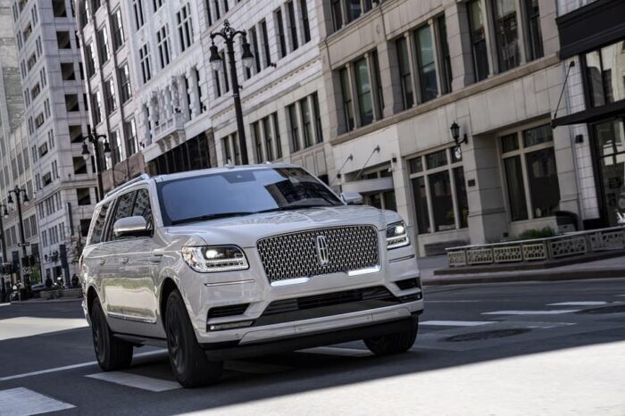 2020 lincoln navigator.webp