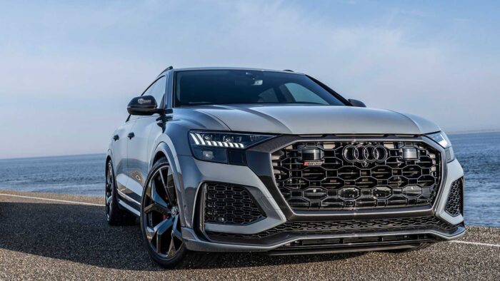 عرض شراء لامبورغيني يرتفع إلى 11.5 مليار دولار 5 audi rs q8 is so loud it might scare the lamborghini urus 1