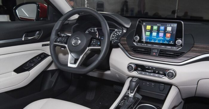 Nissan Altima Interior 1 e1621039535168 1