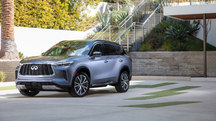 إنفينيتي QX60 الجديدة كليًا ترافق نجوم هوليوود 3 2022 إنفينيتي QX60 02