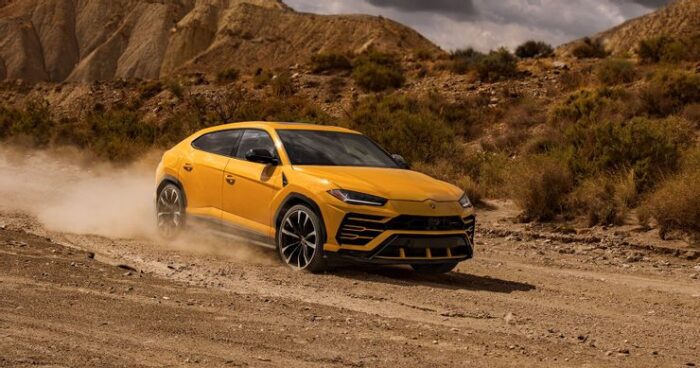 Urus via Lamborghini 1 SUV