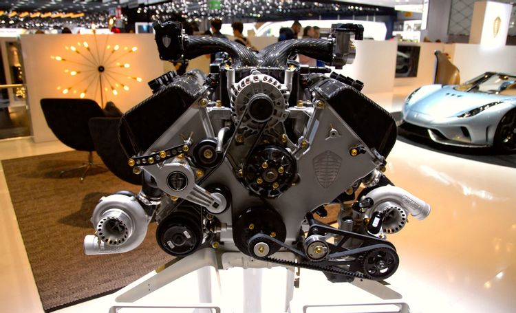 Koenigsegg Regera محركات أغلى وأسرع سيارات