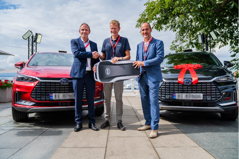 byd tang handover 768x512 1