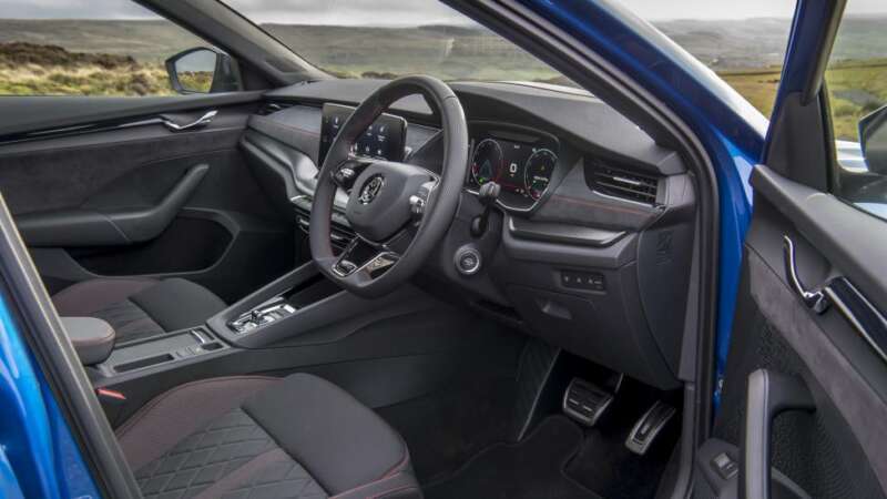 skoda octavia vrs hatchback 054