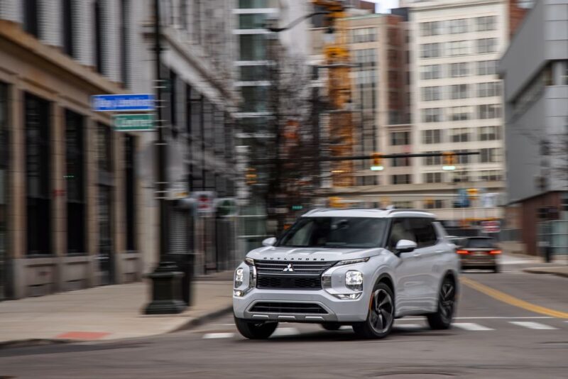 2022 Mitsubishi Outlander 179 1617678028