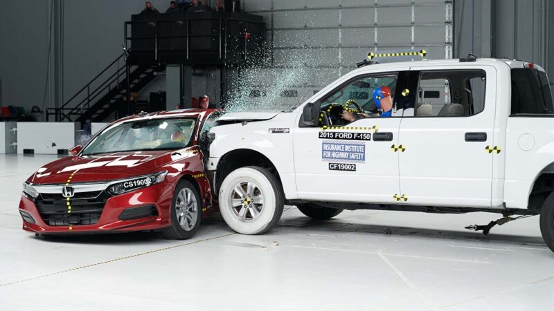 crash tests اختبارات التصادم