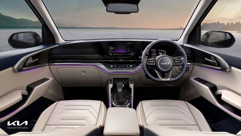 كارينز 2022 من الداخل