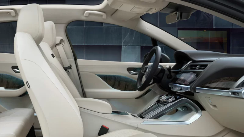 جاكوار I-Pace الكهربائية 