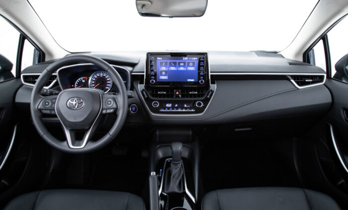 سعر تويوتا كورولا