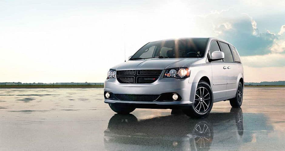 2015 grandcaravan gallery 002 أطول السيارات عمرًا
