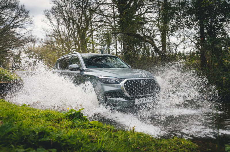 15 ssangyong rexton 2021 سيارات 4x4 وسيارات الطرق الوعرة