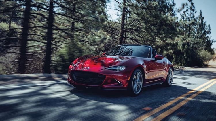 أفضل 10 سيارات رياضية اقتصادية في السوق في عام 2022 18 2021 mazda mx 5 miata headlight سيارات رياضية إقتصادية