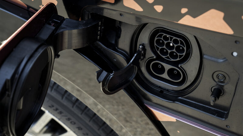 مراجعة النظرة الأولي لنموذج 2023 Lexus RZ450e أول مركبة كهربائية لكزس 9 2023 Lexus RZ450e 02