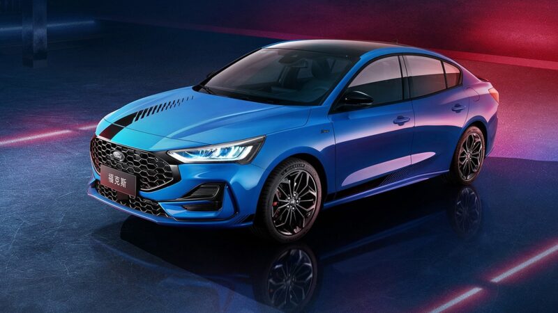 Novo Ford Focus 2023 e lancado com visual mais esportivo 02