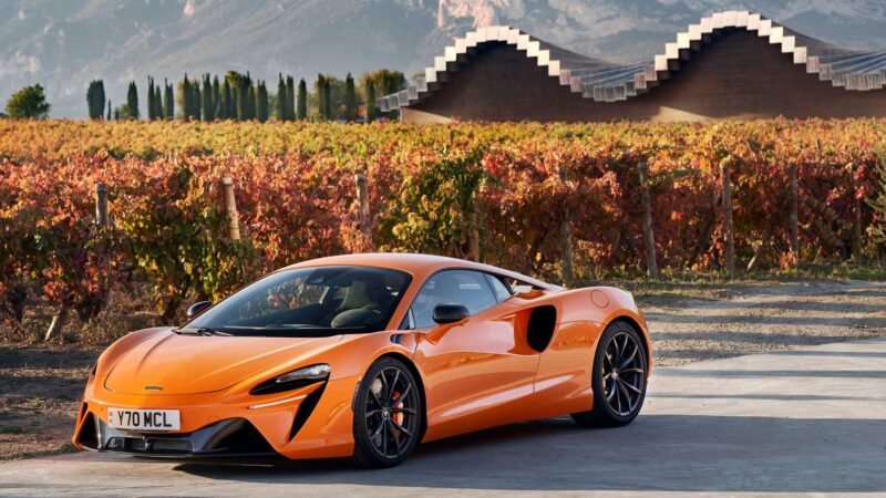 ارتورا 2023 McLaren Artura 11