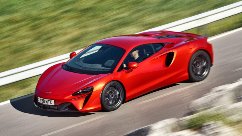 ارتورا 2023 McLaren Artura 15