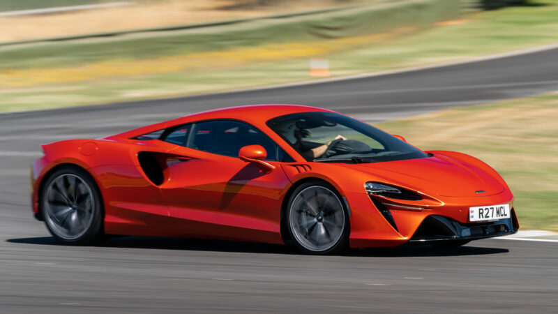 ارتورا 2023 McLaren Artura 20