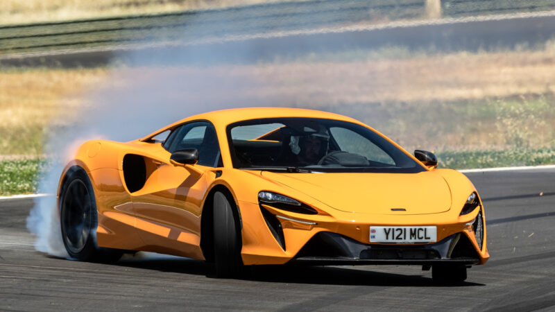ارتورا 2023 McLaren Artura 28 1