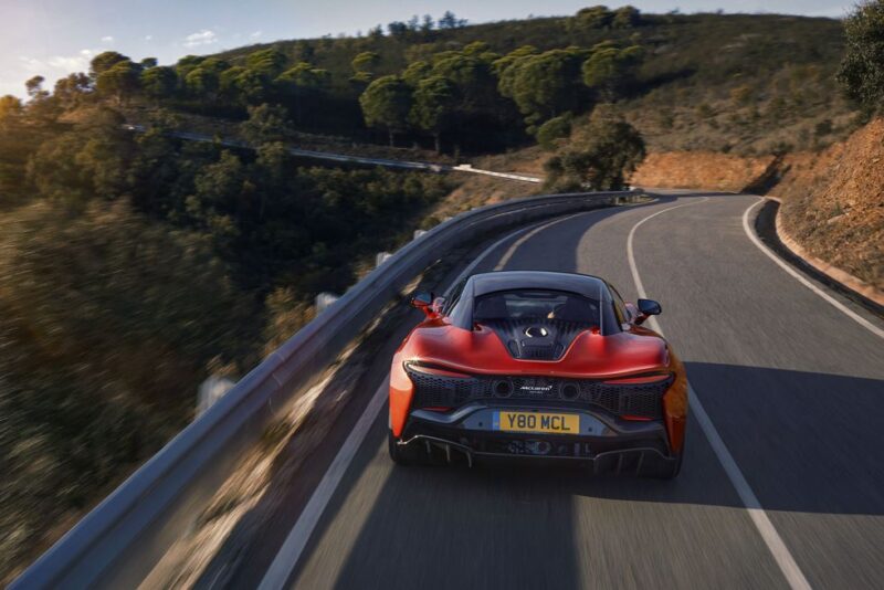 ارتورا 2023 McLaren Artura 70