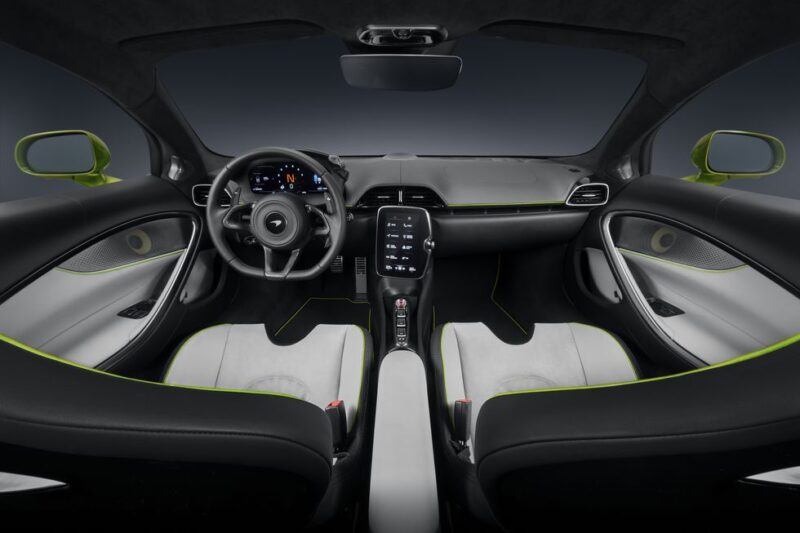 ماكلارين ارتورا 2023 McLaren Artura