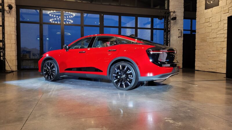 2023 Toyota Crown Live 32