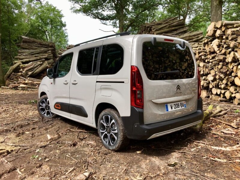 تقييم شامل Citroen Berlingo 2022 مميزات وعيوب ومواصفات وأسعار 10 01 سيتروين بيرلينجو Citroen Berlingo 1