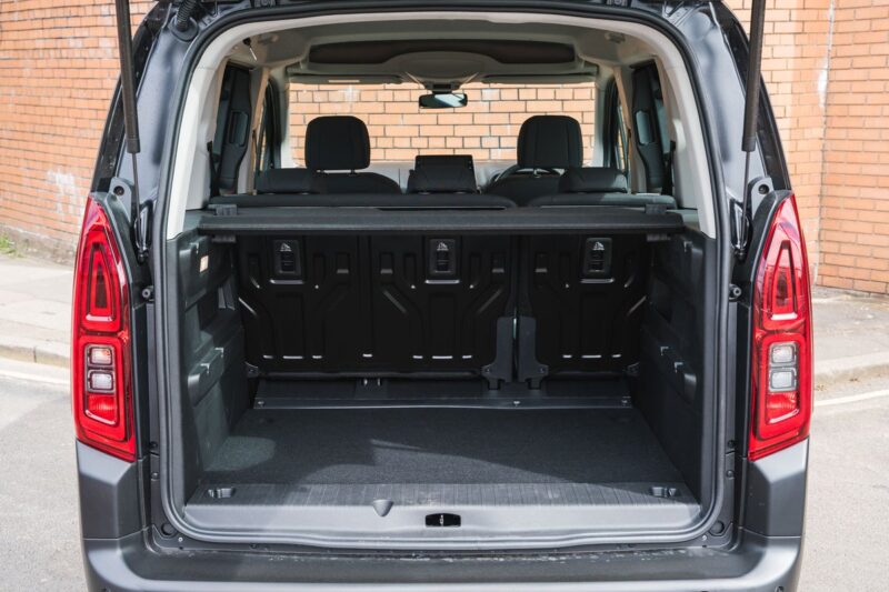 تقييم شامل Citroen Berlingo 2022 مميزات وعيوب ومواصفات وأسعار 26 013 سيتروين بيرلينجو Citroen Berlingo