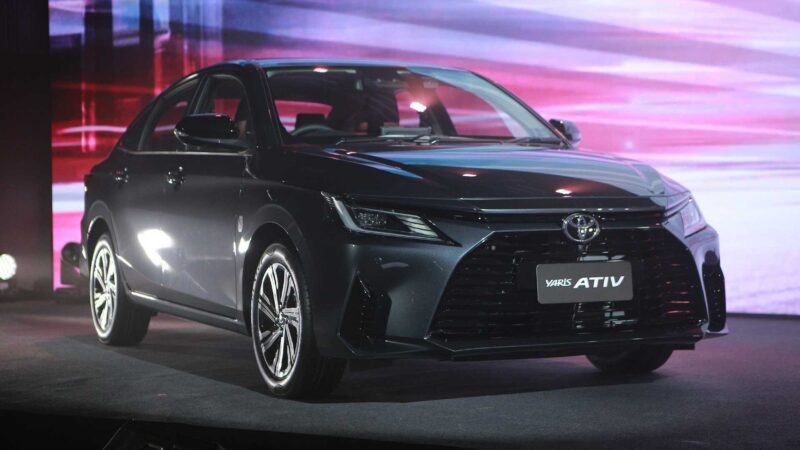 2023 toyota yaris ativ