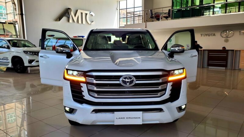 لاند كروزر LC 300