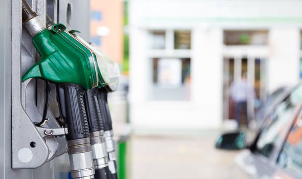 لماذا لا يجب ملء خزان الوقود