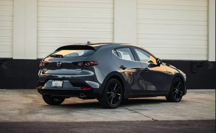 003 2023 Mazda3 Hatchback مازدا 3 هاتشباك