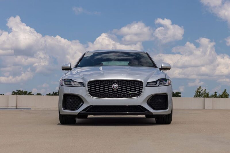 اف جاكوار....