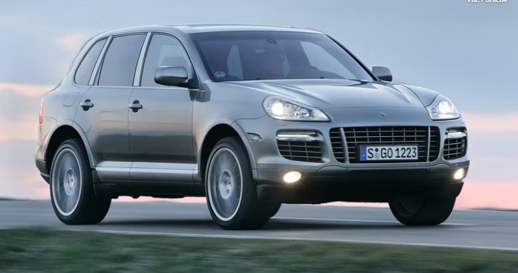 2006 Porsche Cayenne Turbo S أسرع سيارات الدفع الرباعي SUV