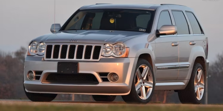 2008 Jeep Grand Cherokee SRT8 أسرع سيارات الدفع الرباعي SUV