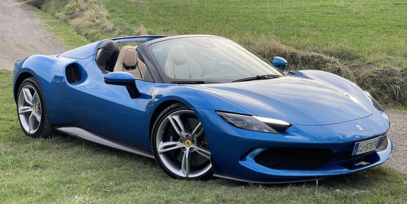 ماكلارين أرتورا 2023 McLaren Artura