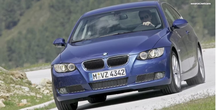 2011 BMW 335i Coupe سيارات رياضية ألمانية ستفلسك بفواتير الصيانة والإصلاح