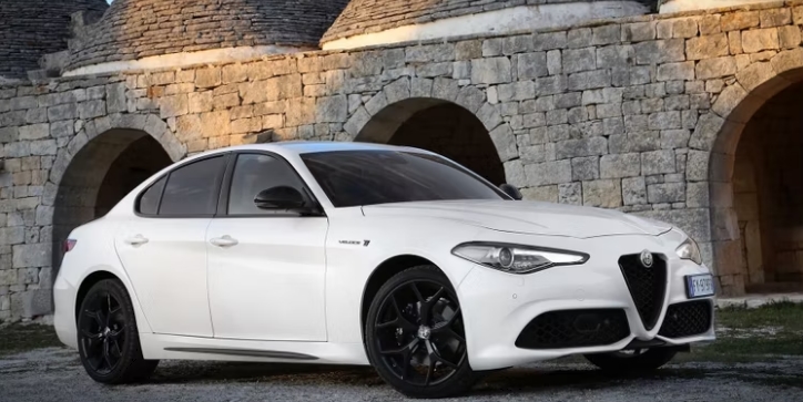 2017 Alfa Romeo Giulia سيارات أوروبية ستفلسك بمصاريف الصيانة والإصلاح