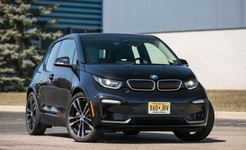 2019 BMW i3 أفضل السيارات الكهربائية المستعملة 0