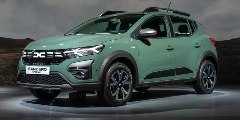 2023 Dacia Sandero أفضل السيارات الصغيرة