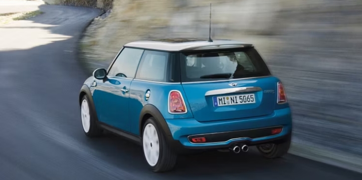 Mini Cooper سيارات أوروبية ستفلسك بمصاريف الصيانة والإصلاح 0