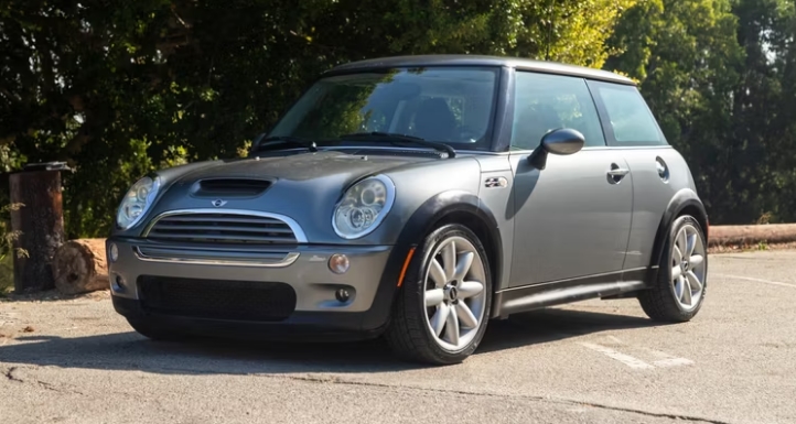 Mini Cooper سيارات أوروبية ستفلسك بمصاريف الصيانة والإصلاح