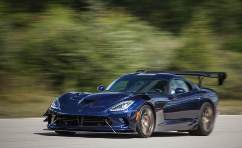 2017 Dodge Viper ACR أفضل السيارات الرياضية الخارقة
