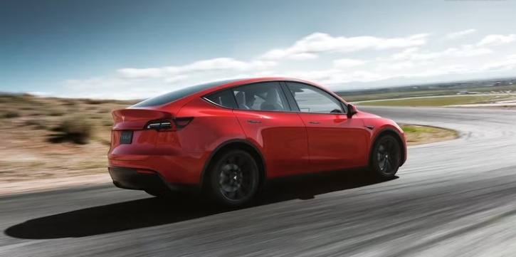 Tesla Model Y صناعة السيارات و السيارات الأكثر مبيعًا في العالم
