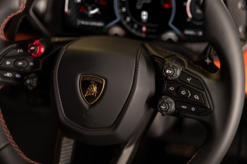 لامبورجيني ريفويلتو Lamborghini Revuelto