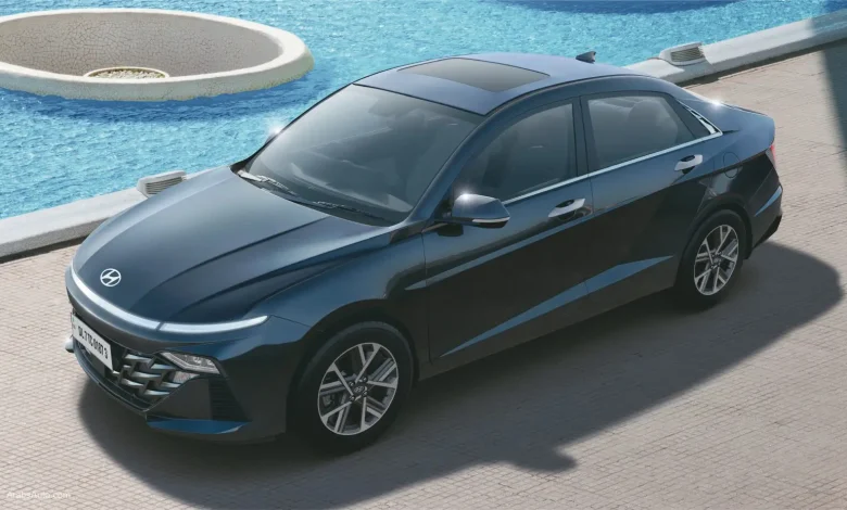 السيارات السيدان