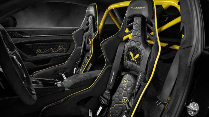 سيارة رياضية معدلة